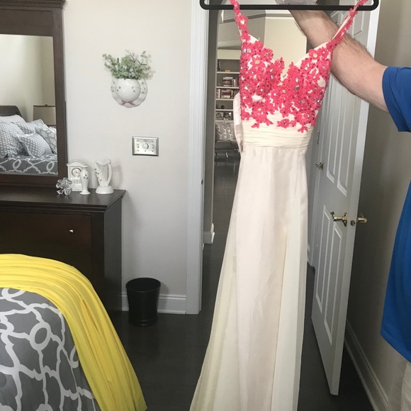 Prom DRESS - Picture 2 of 2